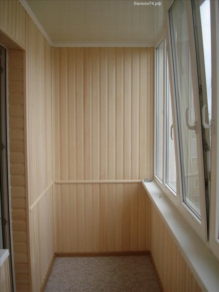 Внешняя отделка балконов сайдингом