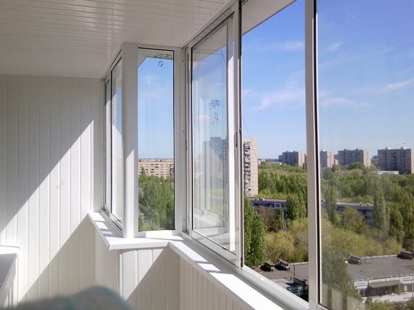 какие пластиковые окна лучше ставить на балкон и лоджию-7-3