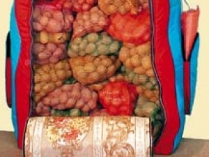 Виды, советы по выбору и самостоятельному изготовлению ящика для хранения овощей на балконе зимой