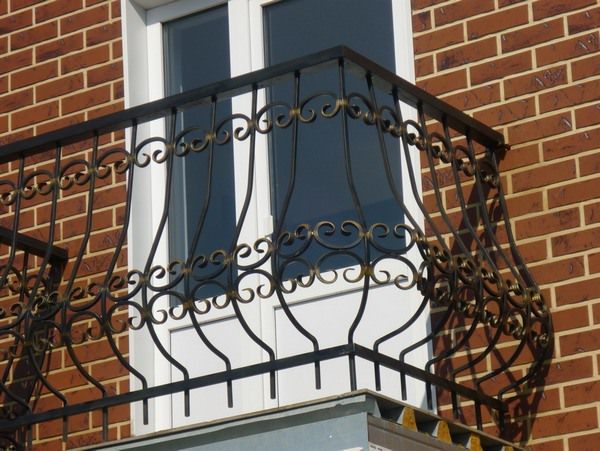металлические ограждения балконов