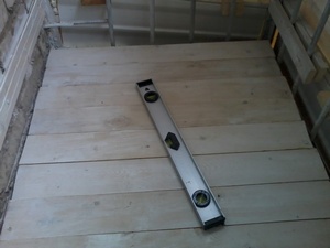 Как сделать деревянный пол на балконе