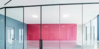 Стеклянные межкомнатные перегородки: стильно, современно, функционально!