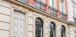 Фасадные панели: как выбрать и установить правильно