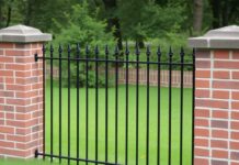 Кирпичные столбы для забора: надежность, стиль и практичные решения для вашего участка Кирпичные столбы для забора: надежность, стиль и практичные решения для вашего участка